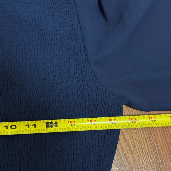 Aritzia Wilfred Rosalyn smocked midi dress - Picture 5 of 5